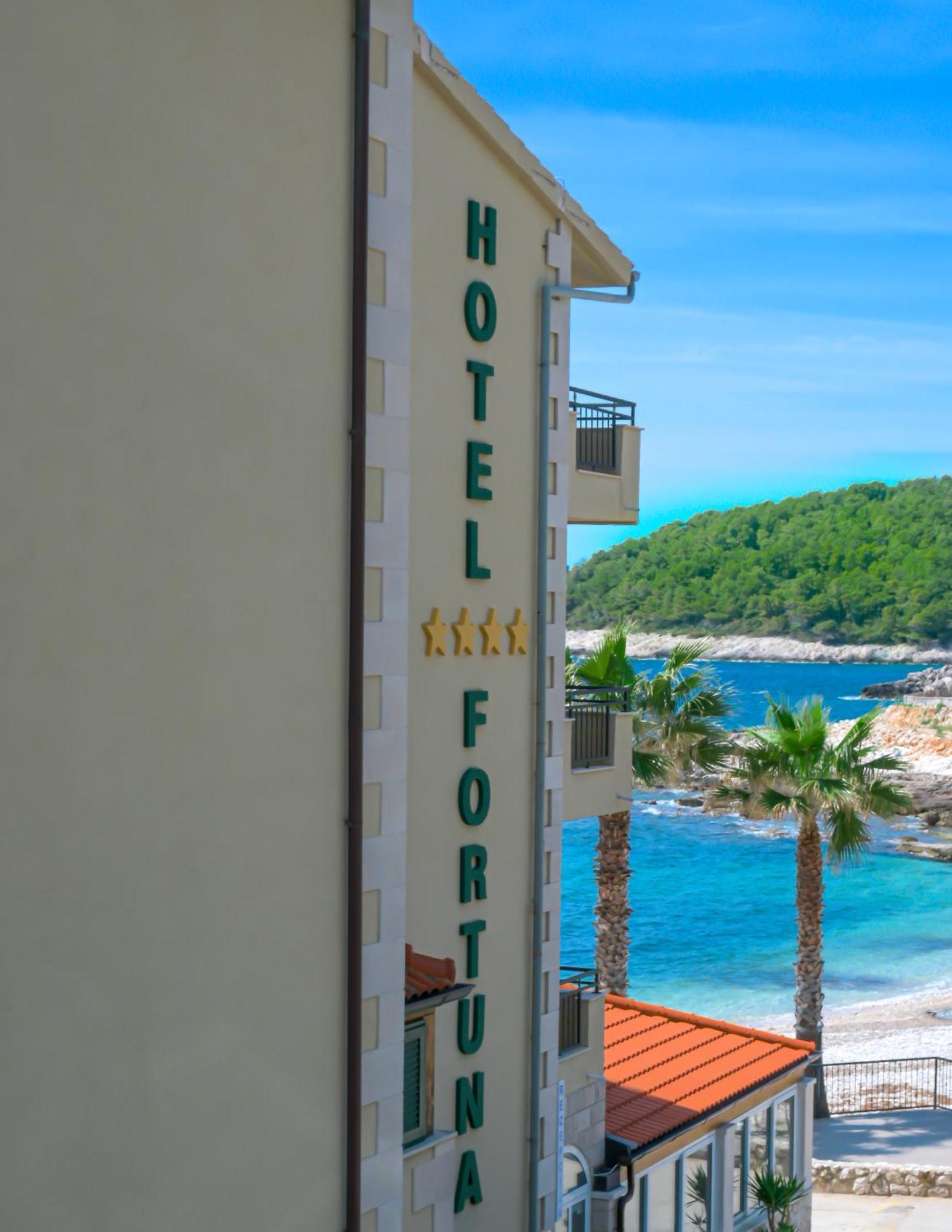 Hotel Fortuna Milna  Luaran gambar