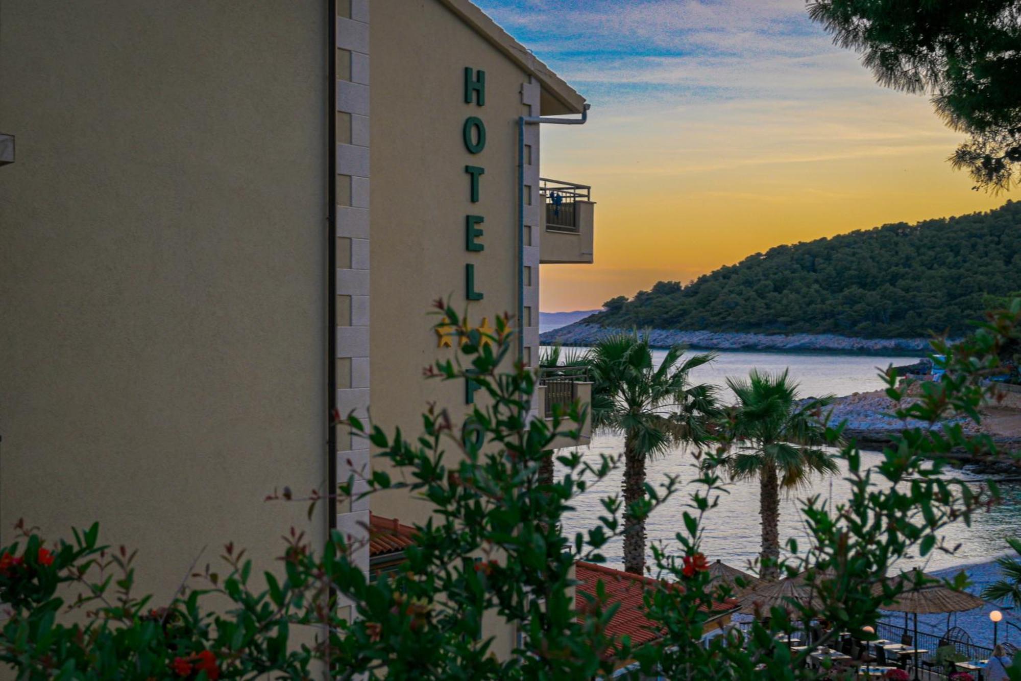 Hotel Fortuna Milna  Luaran gambar