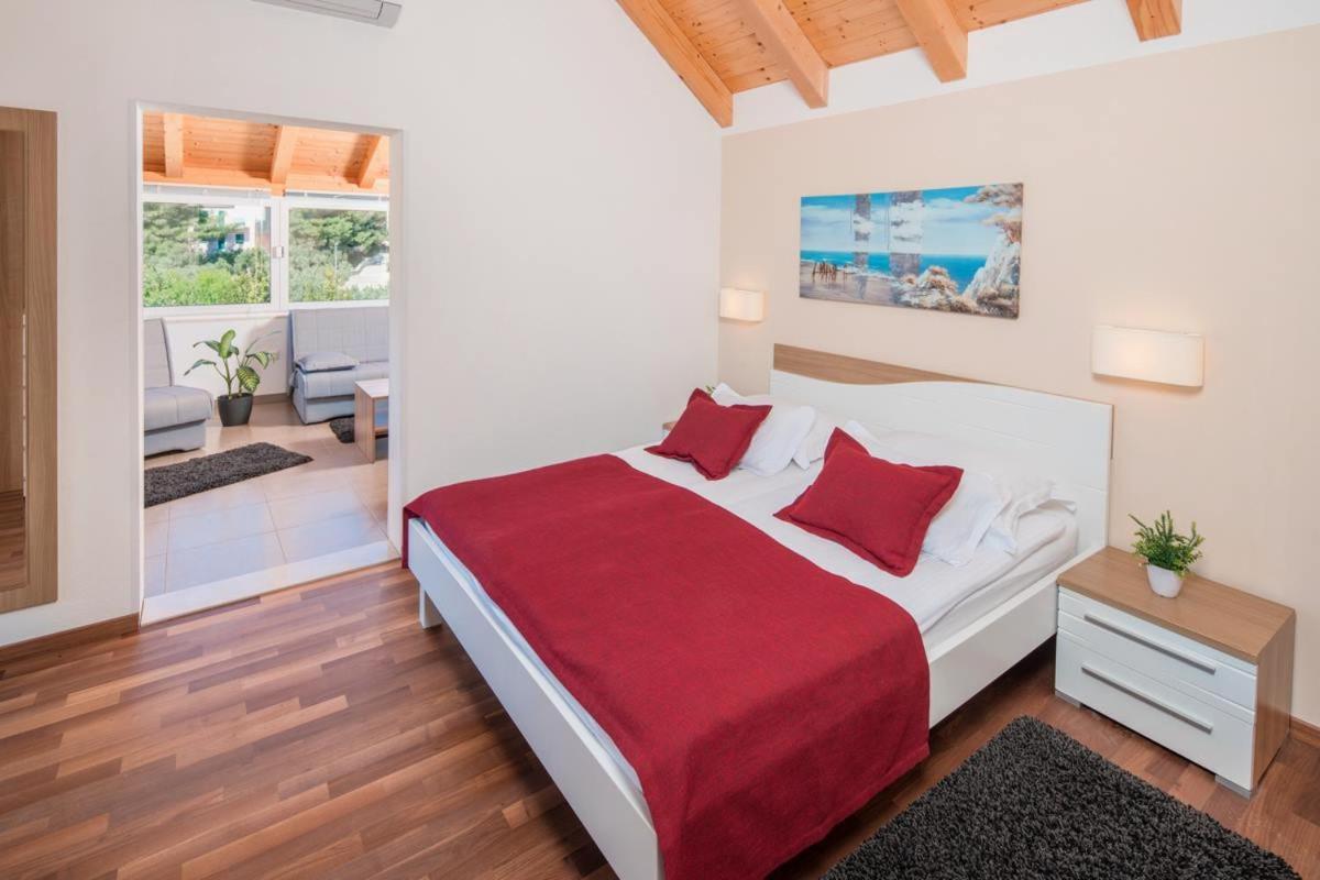 Hotel Fortuna Milna  Luaran gambar